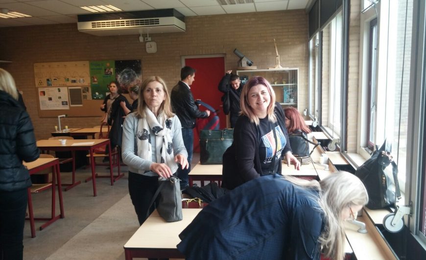 ams10